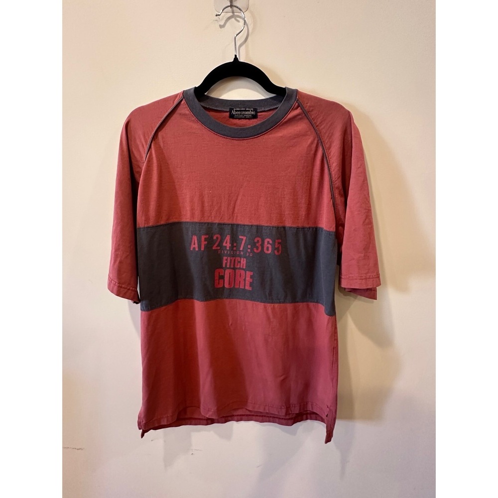 Vintage Abercrombie & Fitch Men's Red & Grey T-shirt '90s Y2K Logoed Crew Neck